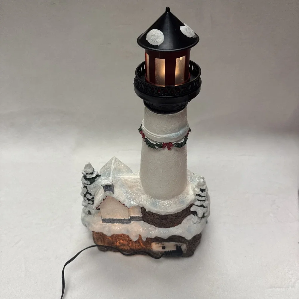 Holiday Lighthouse 14